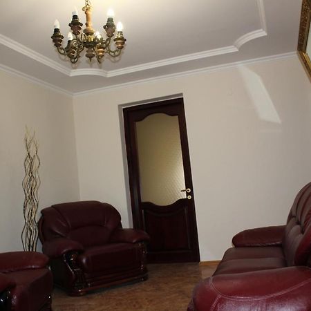 Chekin Imereti كوتايسي المظهر الخارجي الصورة